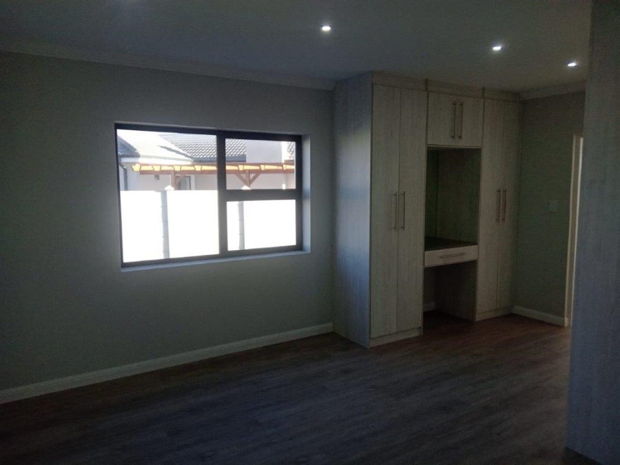 3 Bedroom Property for Sale in Paradise Beach Eastern Cape